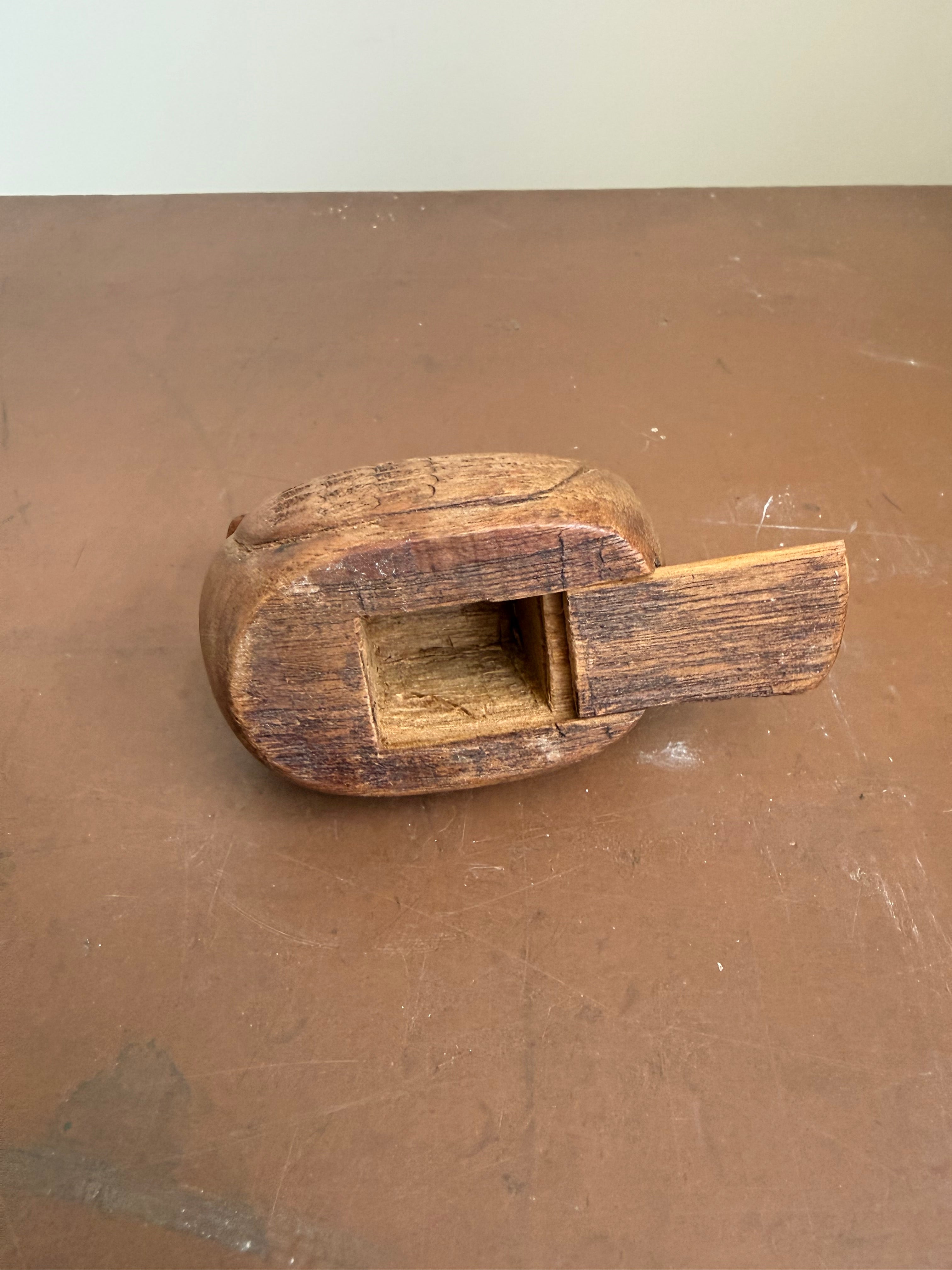 Vintage Wooden Duck Hidden Compartment Figure/Box