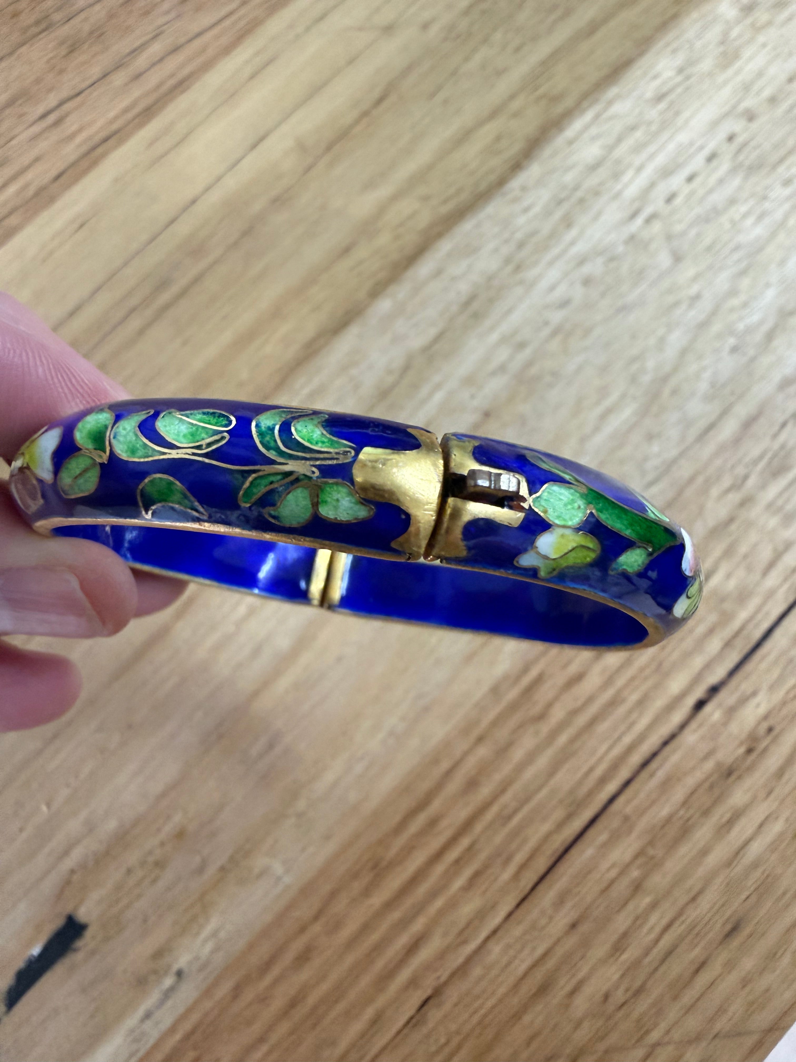 Vintage Cloisonne Hinged Bracelet.