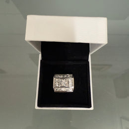 Impressive Vintage Silver (925) & White Stone Ring