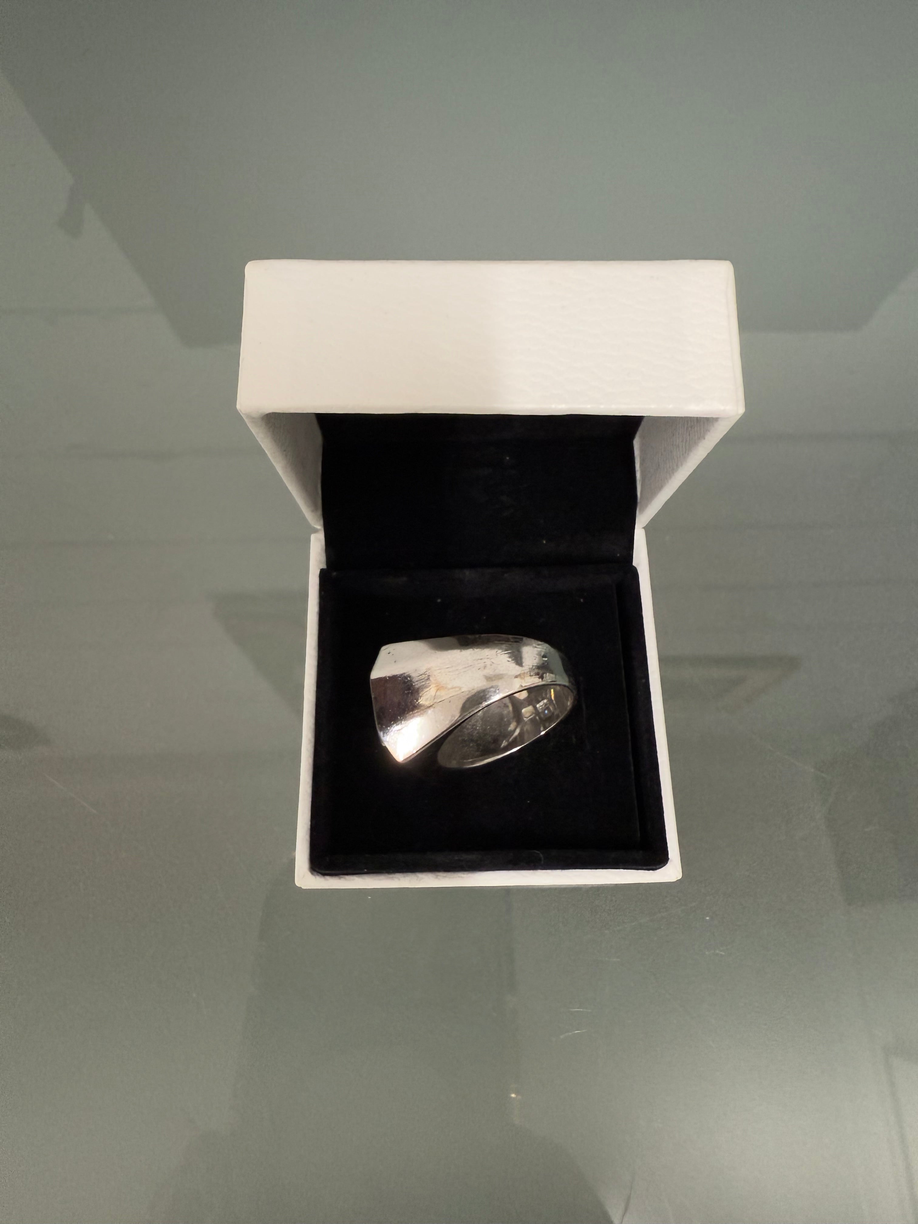 Impressive Vintage Silver (925) & White Stone Ring | Antique & Vintage | Moonee Ponds Antiques | Australia Wide Delivery