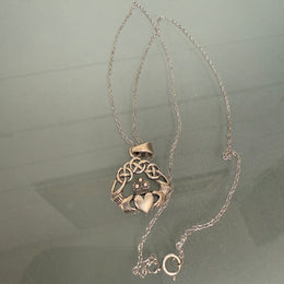 Vintage Sterling Silver Claddagh Style Pendant & Chain