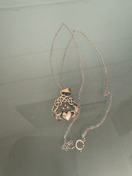 Vintage Sterling Silver Claddagh Style Pendant & Chain
