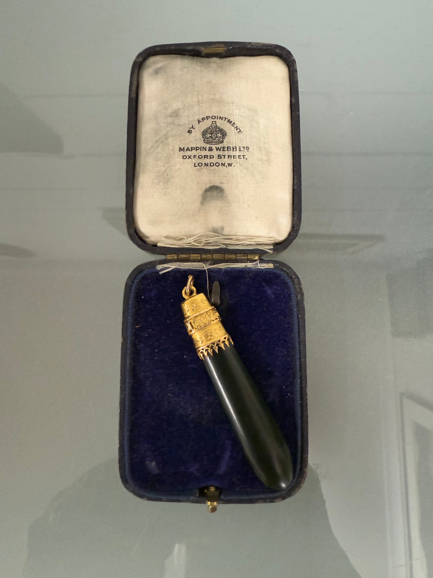 Victorian 9 Carat Gold & Black Agate Banner Pendant