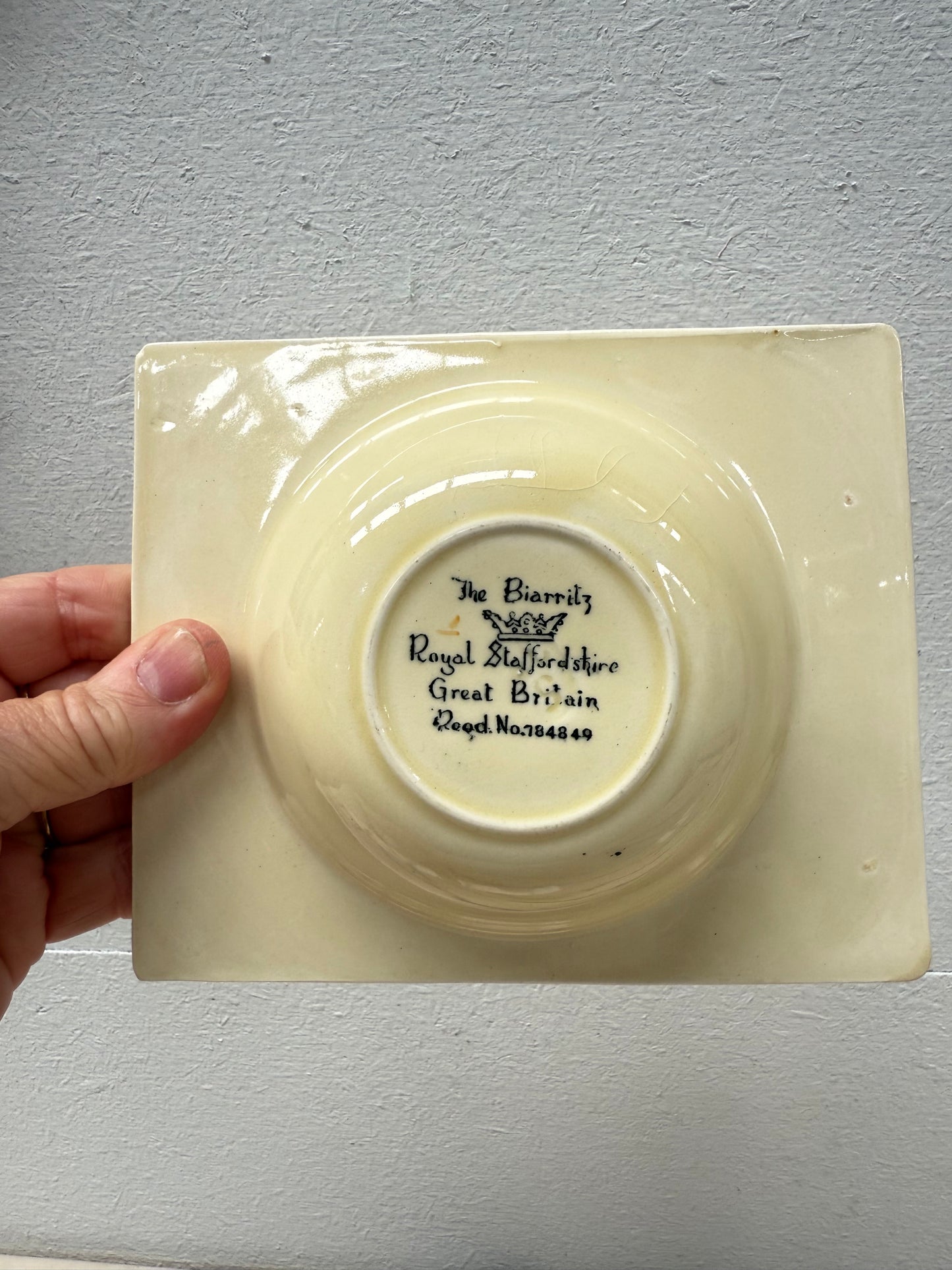 Clarice Cliff Design The Biarritz Bowl