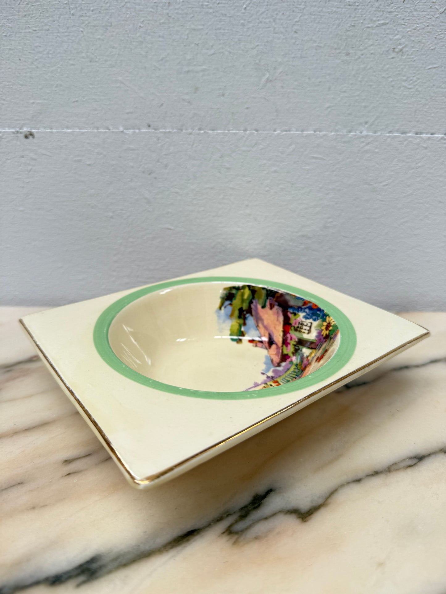 Clarice Cliff Design The Biarritz Bowl