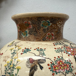 Large Stunning Japanese Meiji Period Satsumas Vase C1880