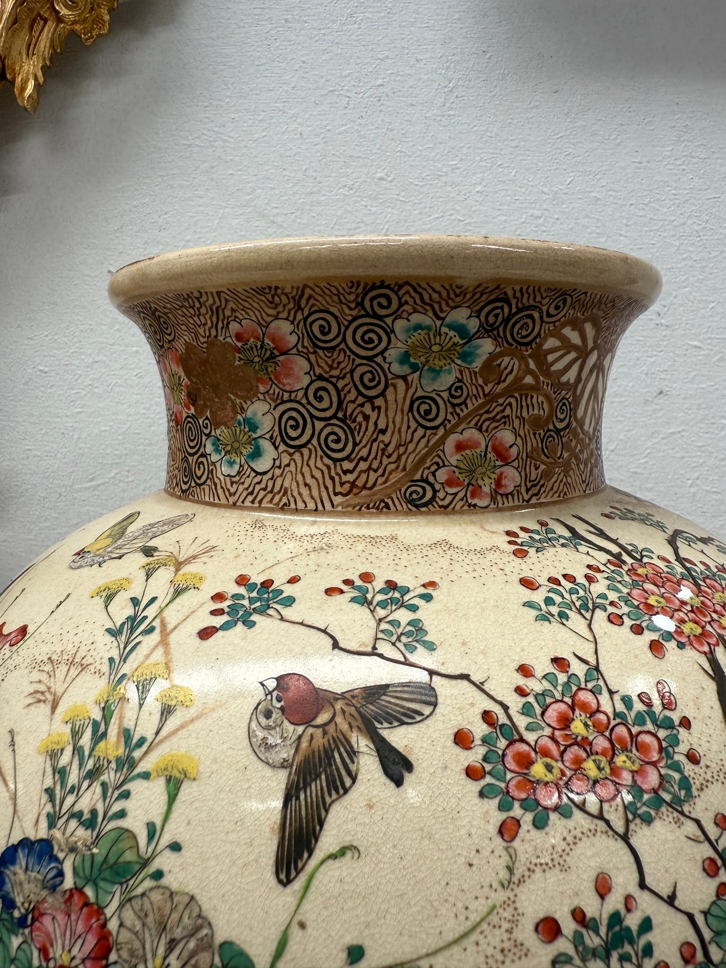 Large Stunning Japanese Meiji Period Satsumas Vase C1880