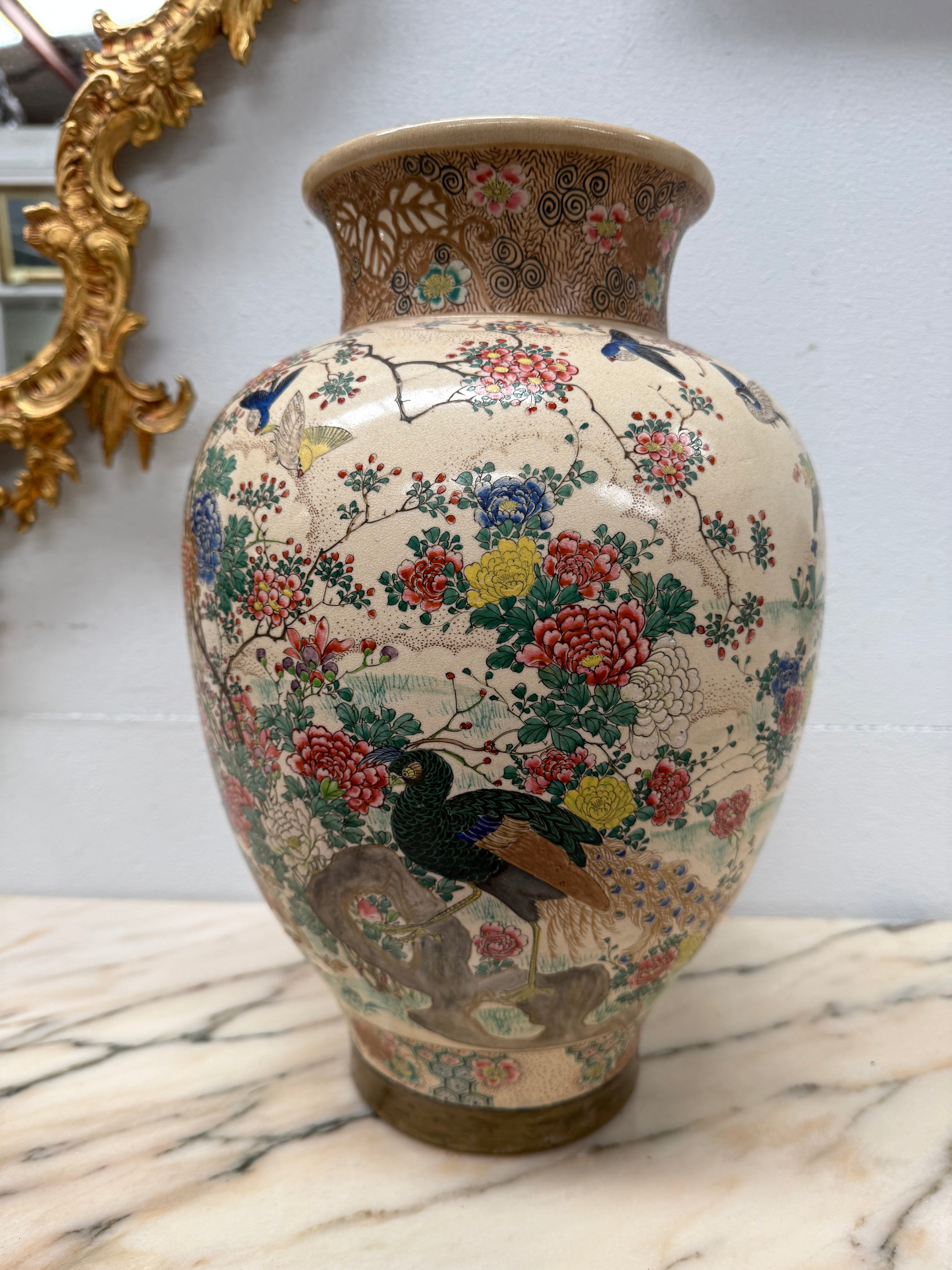 Large Stunning Japanese Meiji Period Satsumas Vase C1880