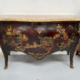 A stunning Antique Louis XV style Chinoiseries marble top two drawer commode with beautiful hand painted decorative details throughout. It has quality decorative ormolu mounts and handles. It is in good original detailed condition. 