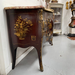 A stunning Antique Louis XV style Chinoiseries marble top two drawer commode with beautiful hand painted decorative details throughout. It has quality decorative ormolu mounts and handles. It is in good original detailed condition. 