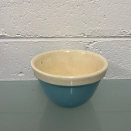 Lovely small vintage mixing bowl made in Britain stamp on base. It is blue and white in colour and it is in good original condition.