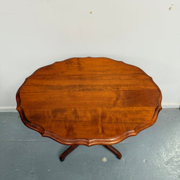 Vintage Mahogany Oval Vintage Occasional Wine Table