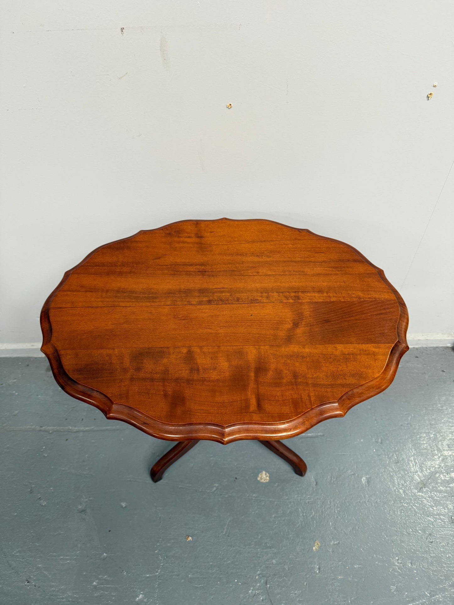 Vintage Mahogany Oval Vintage Occasional Wine Table