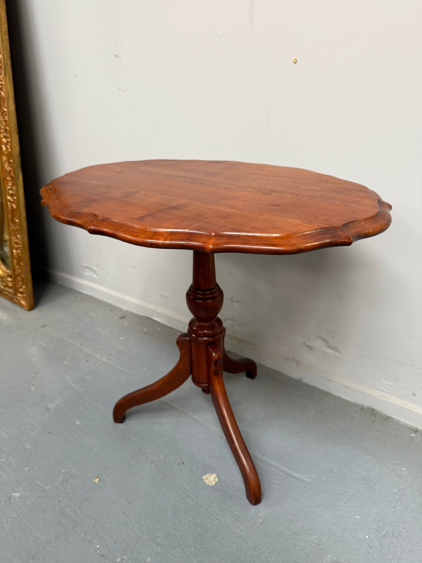 Vintage Mahogany Oval Vintage Occasional Wine Table