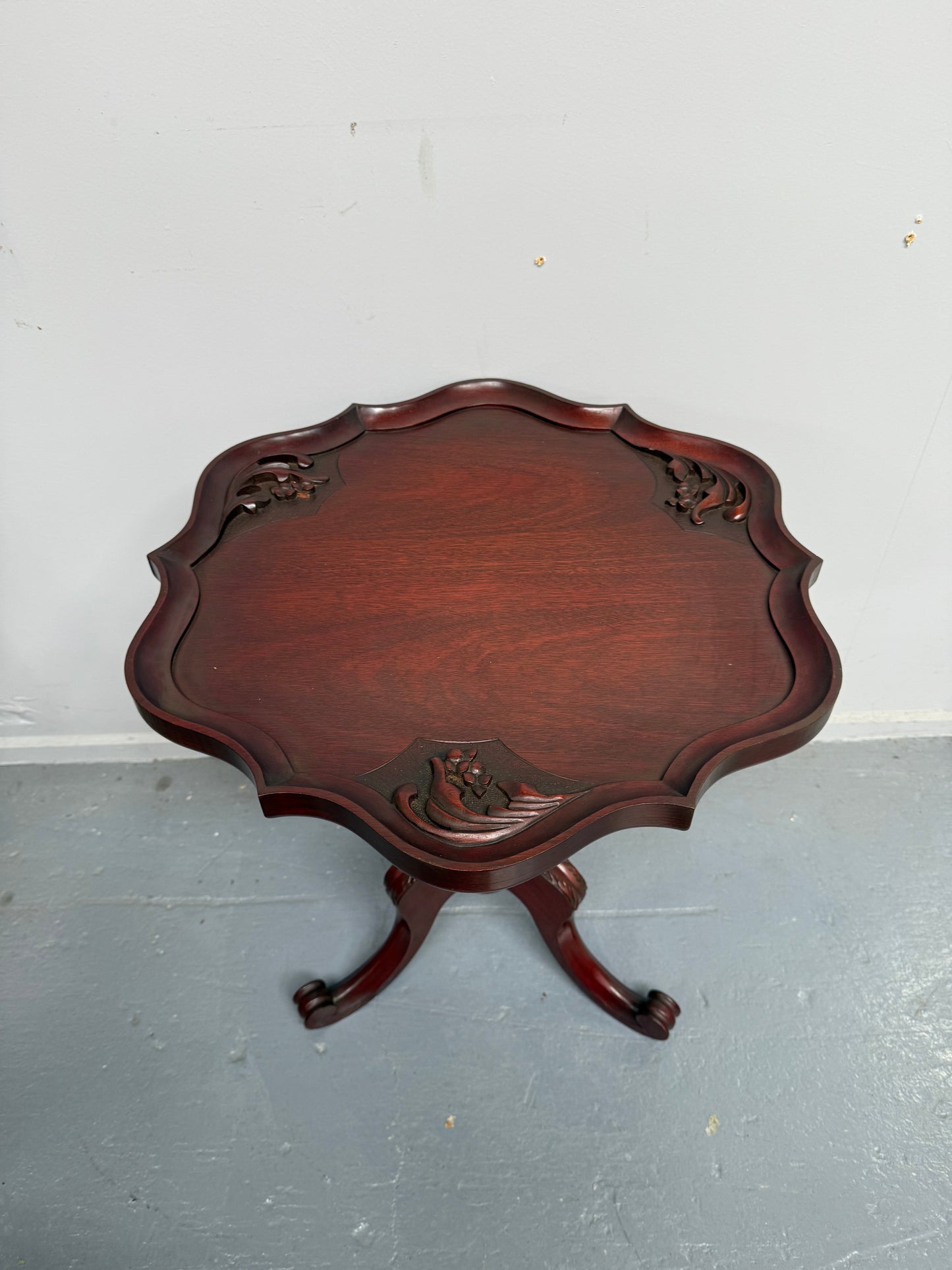 Vintage Mashogany Pie Crust Tea Wine Side Table