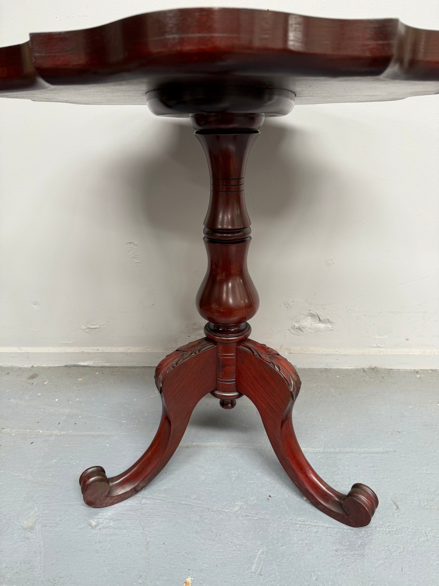 Vintage Mashogany Pie Crust Tea Wine Side Table