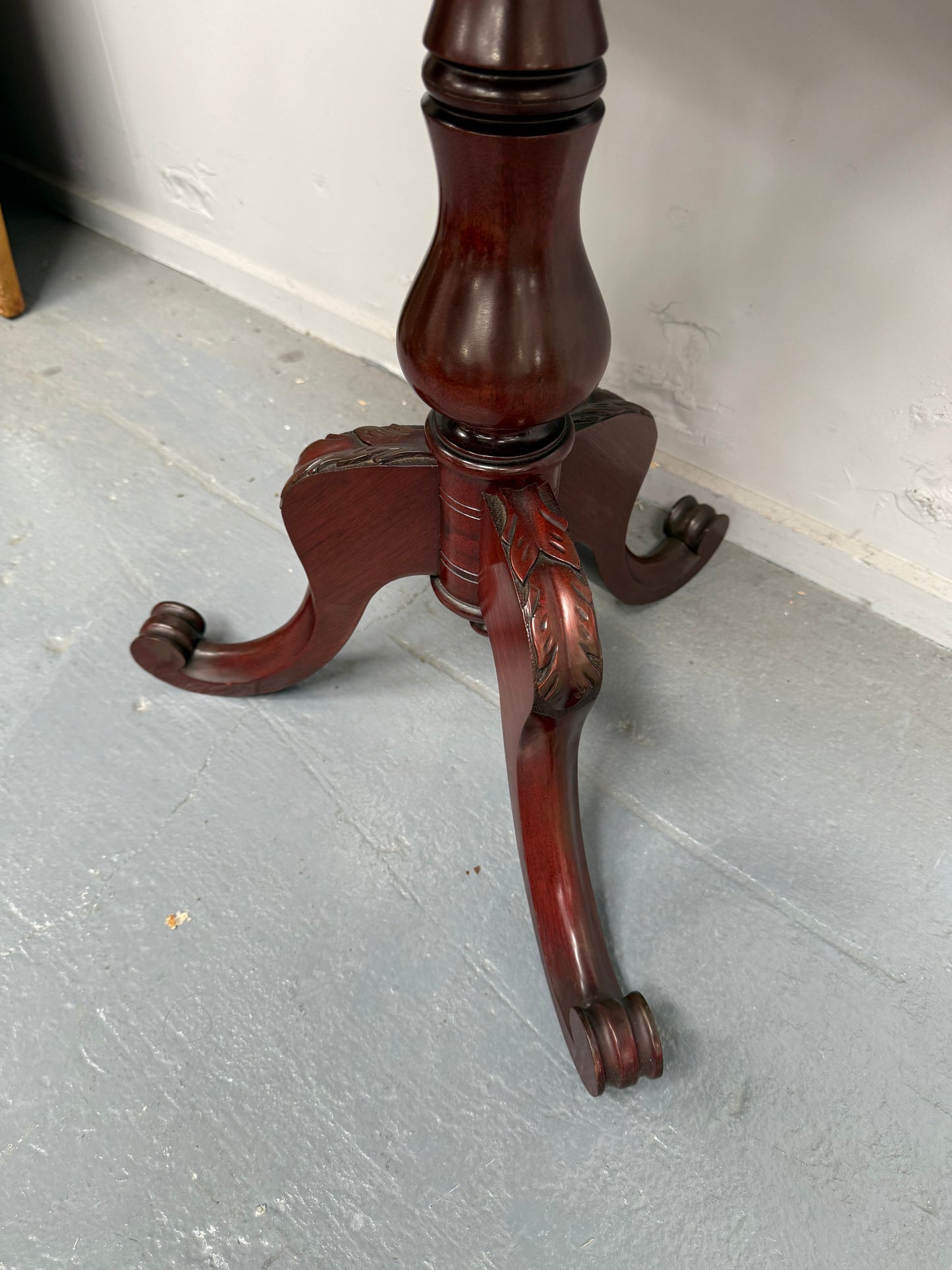 Vintage Mashogany Pie Crust Tea Wine Side Table