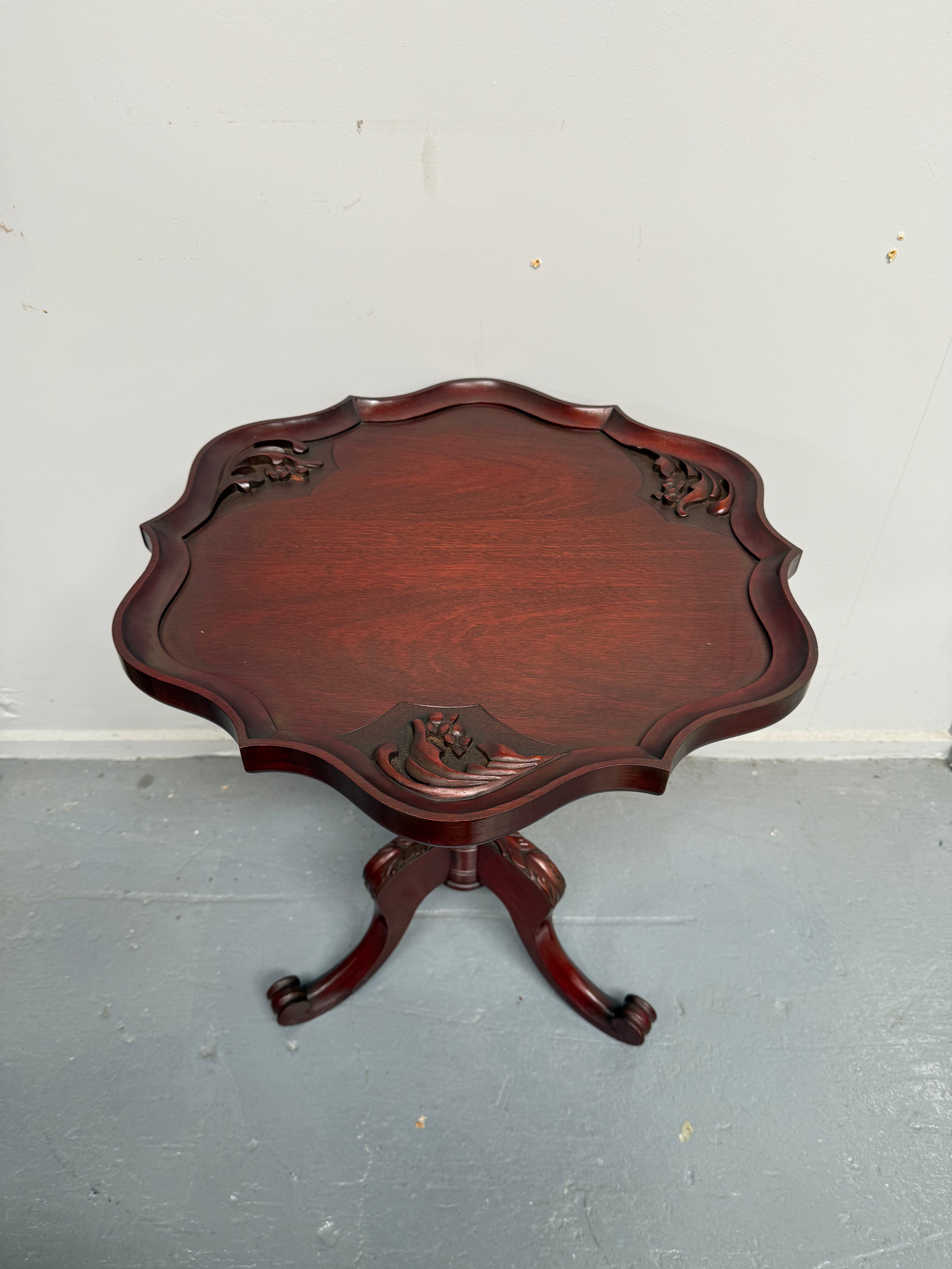 Vintage Mashogany Pie Crust Tea Wine Side Table