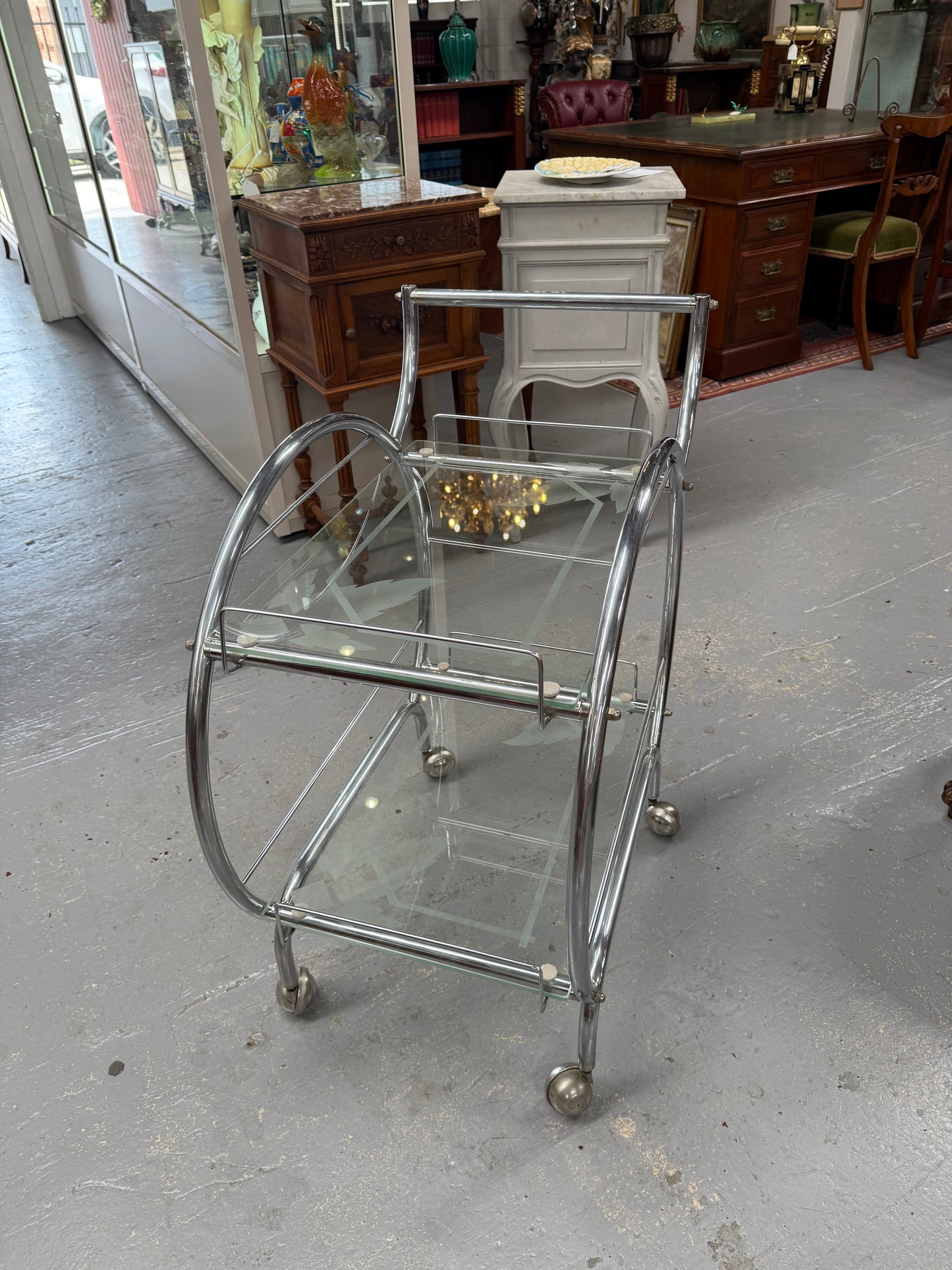 Stunning Art Deco Glass & Chrome Auto Trolley