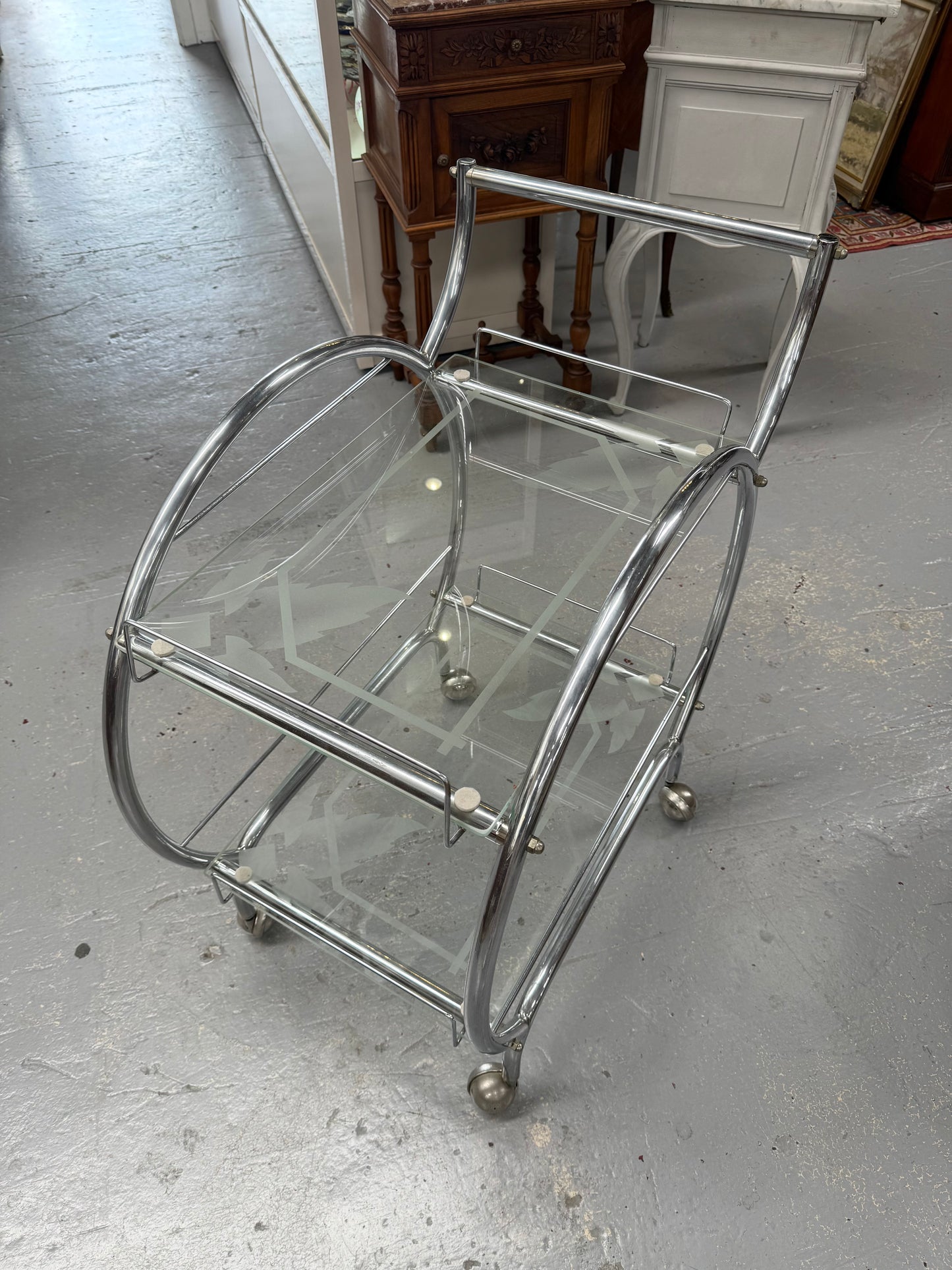 Stunning Art Deco Glass & Chrome Auto Trolley