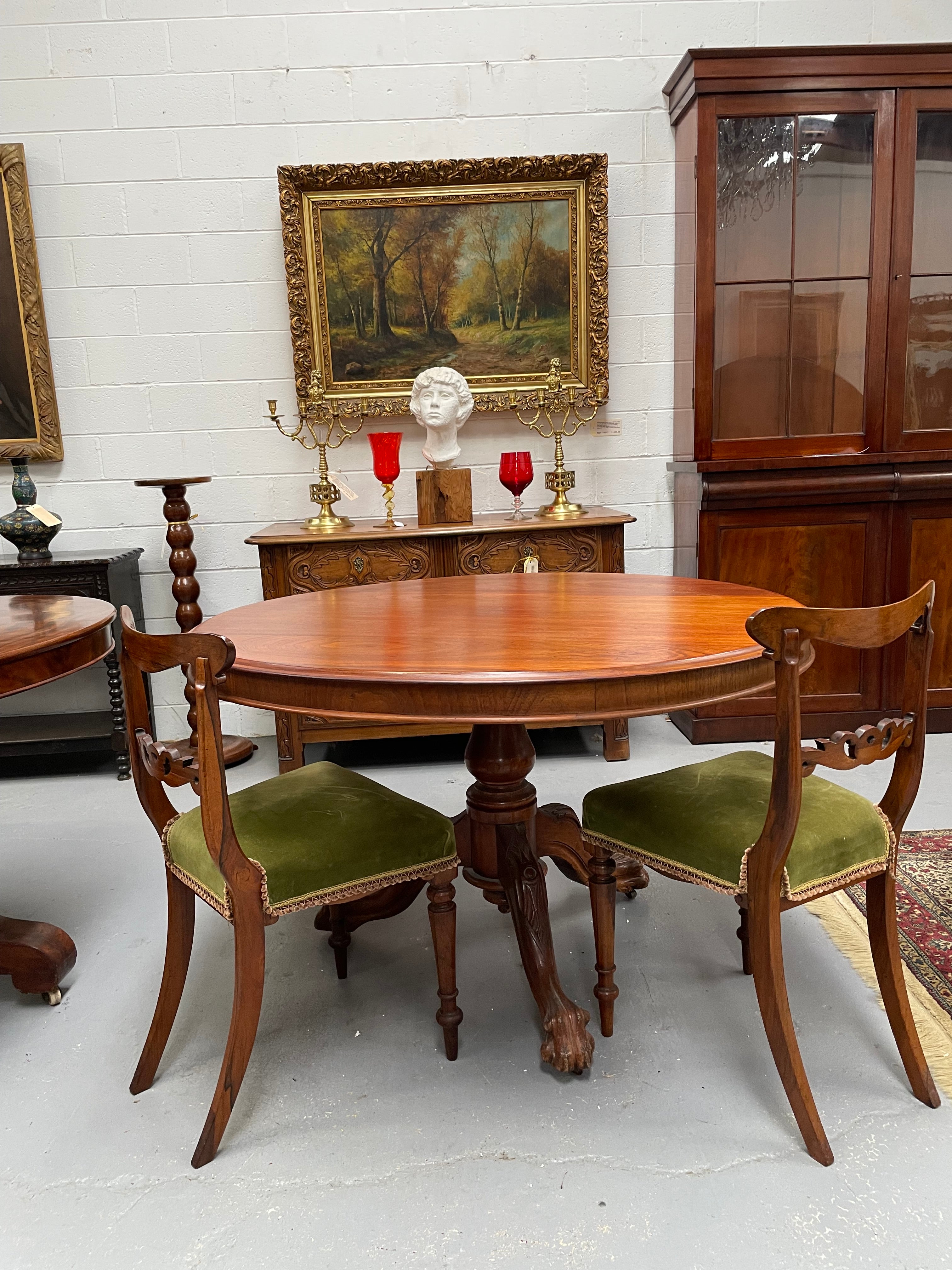 Victorian Cedar Round Dining Table / Breakfast Table | Antique & Vintage | Moonee Ponds Antiques | Australia Wide Delivery