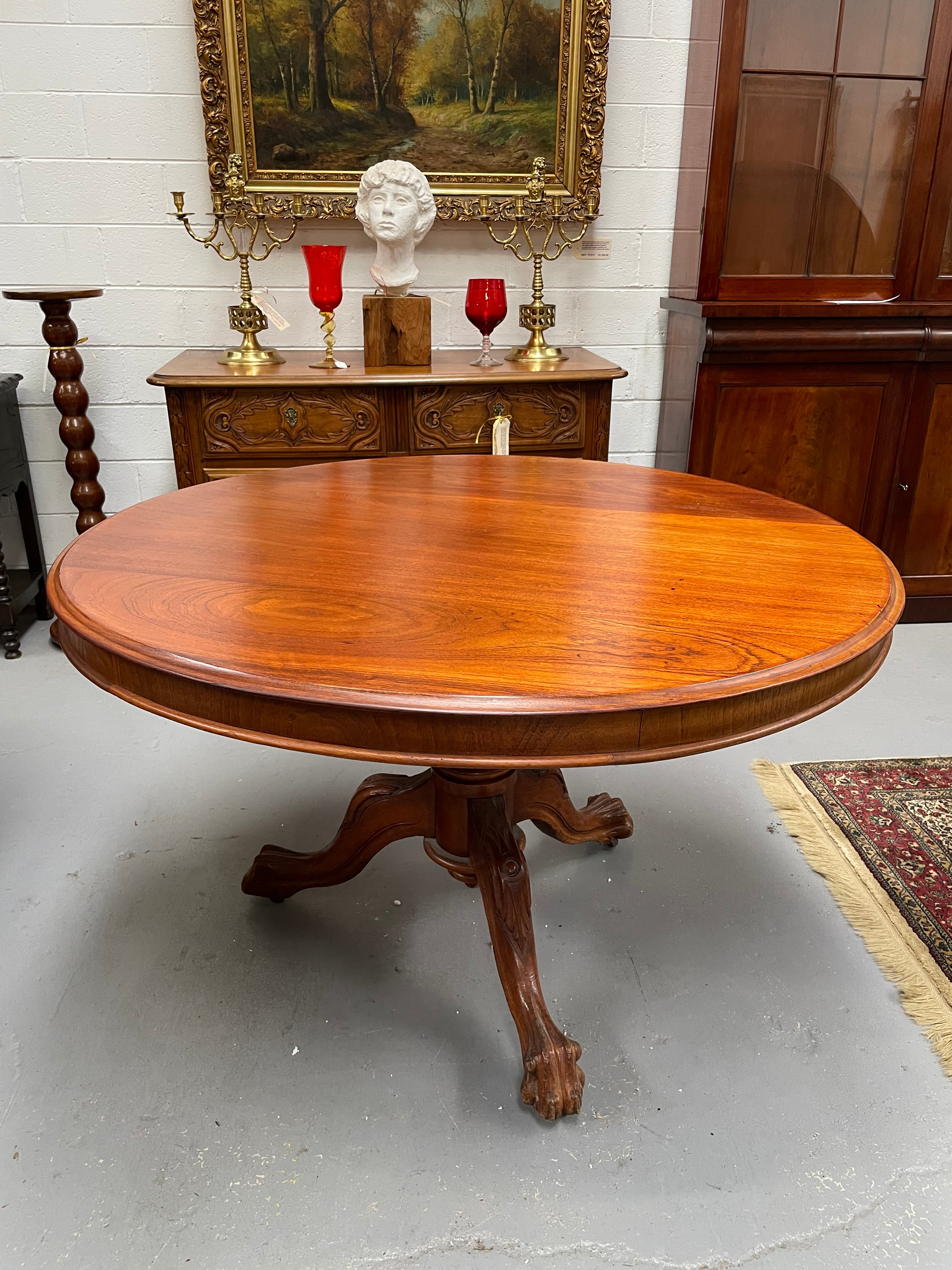 Victorian Cedar Round Dining Table / Breakfast Table | Antique & Vintage | Moonee Ponds Antiques | Australia Wide Delivery