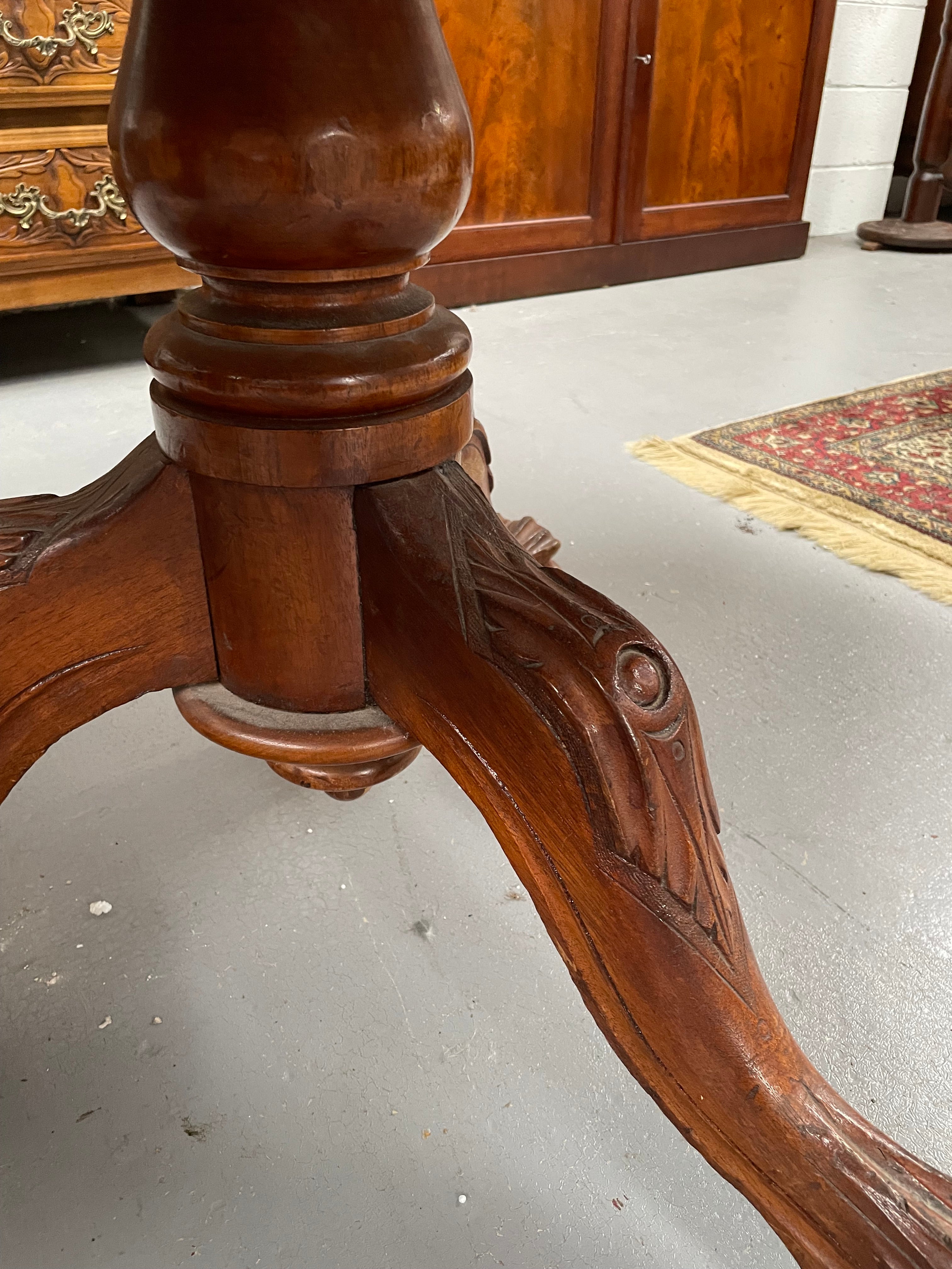 Victorian Cedar Round Dining Table / Breakfast Table | Antique & Vintage | Moonee Ponds Antiques | Australia Wide Delivery