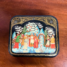 Superbly Painted Russian Fairy-tale Lacquer Box