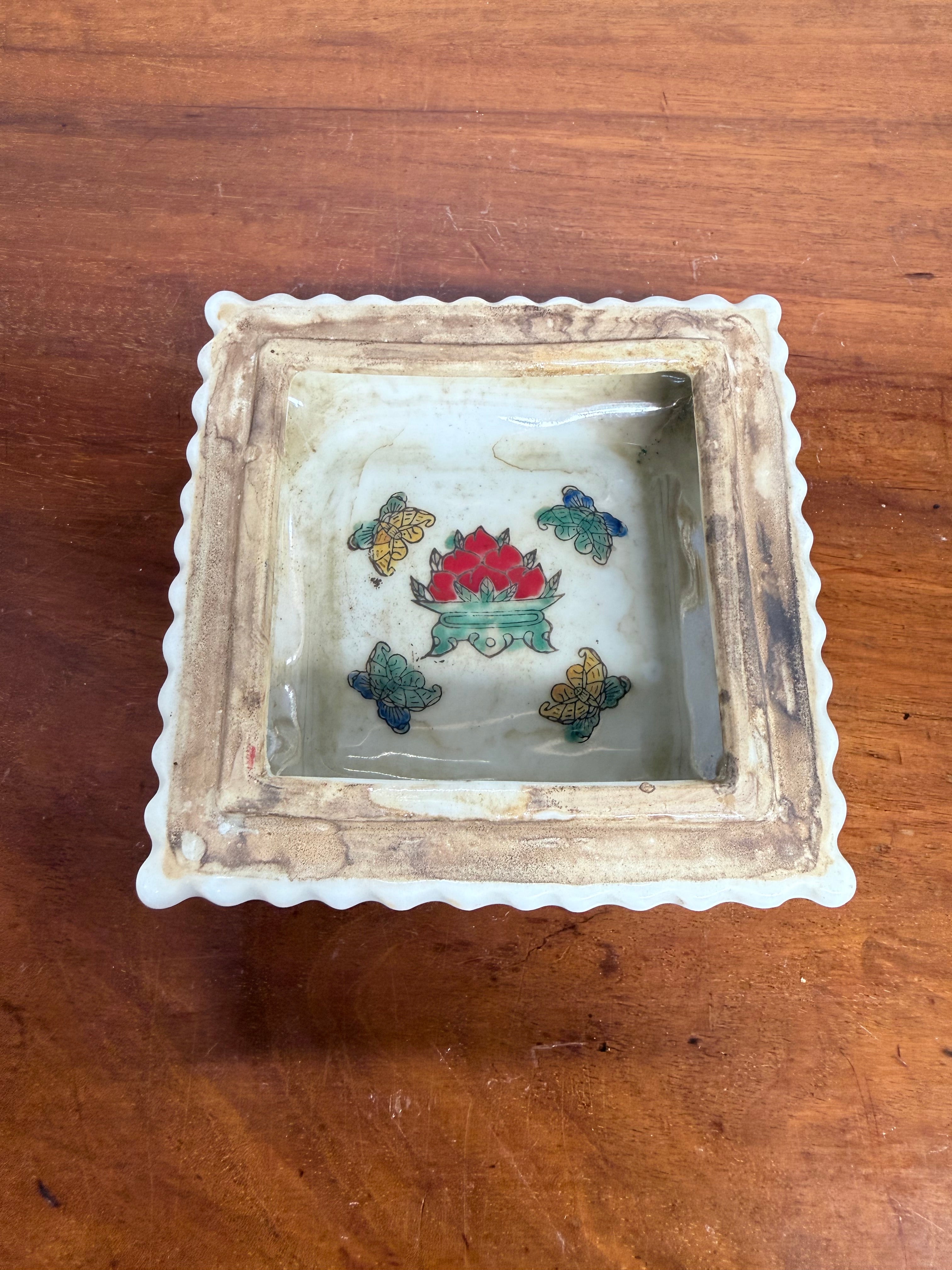 Vintage Chinese Familie Rose Paste Box 4 Quarter Mark To Base | Antique & Vintage | Moonee Ponds Antiques | Australia Wide