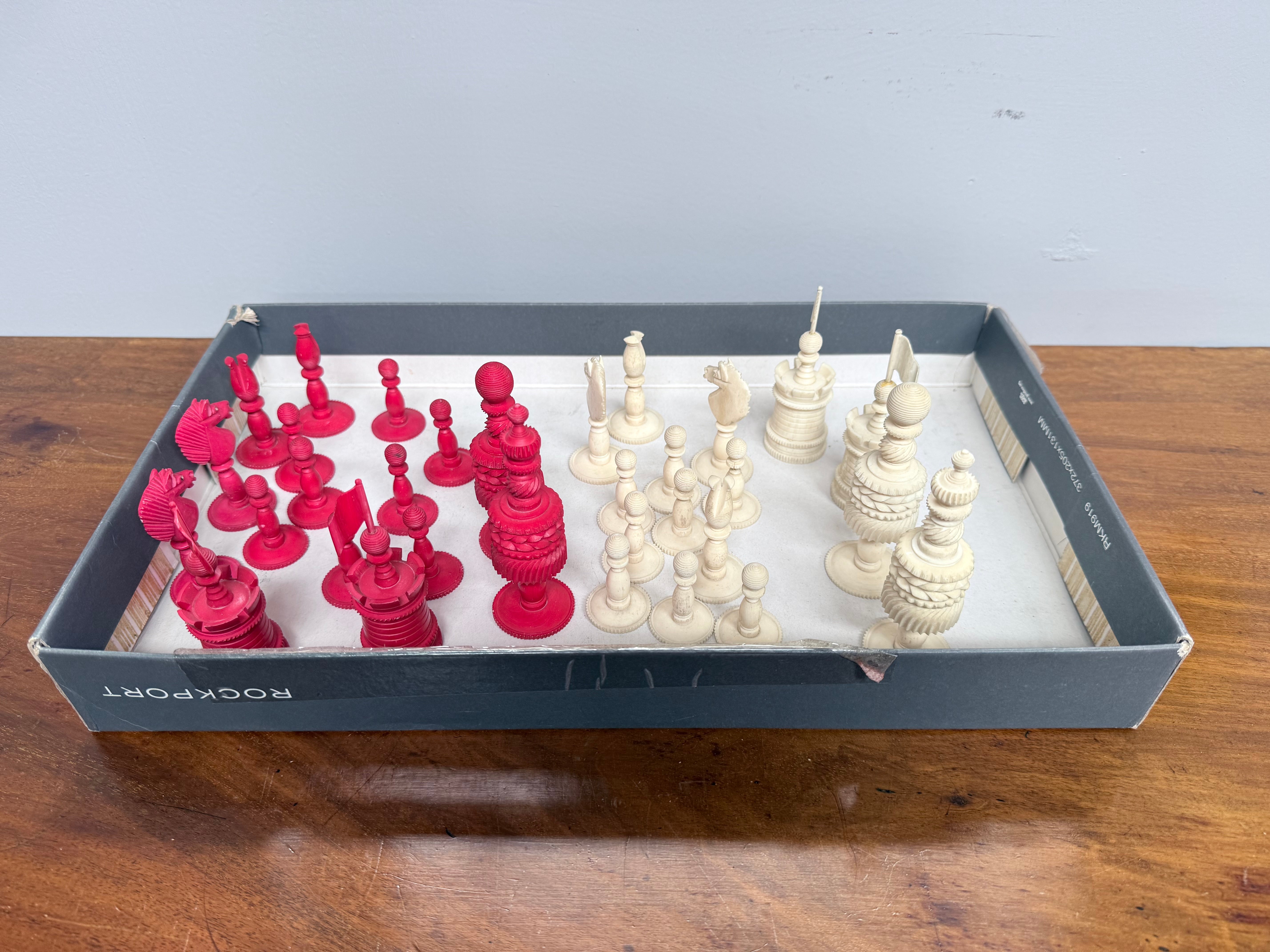 Antique Bone Very Fine Barley Corn Pattern Red & White Chess Set