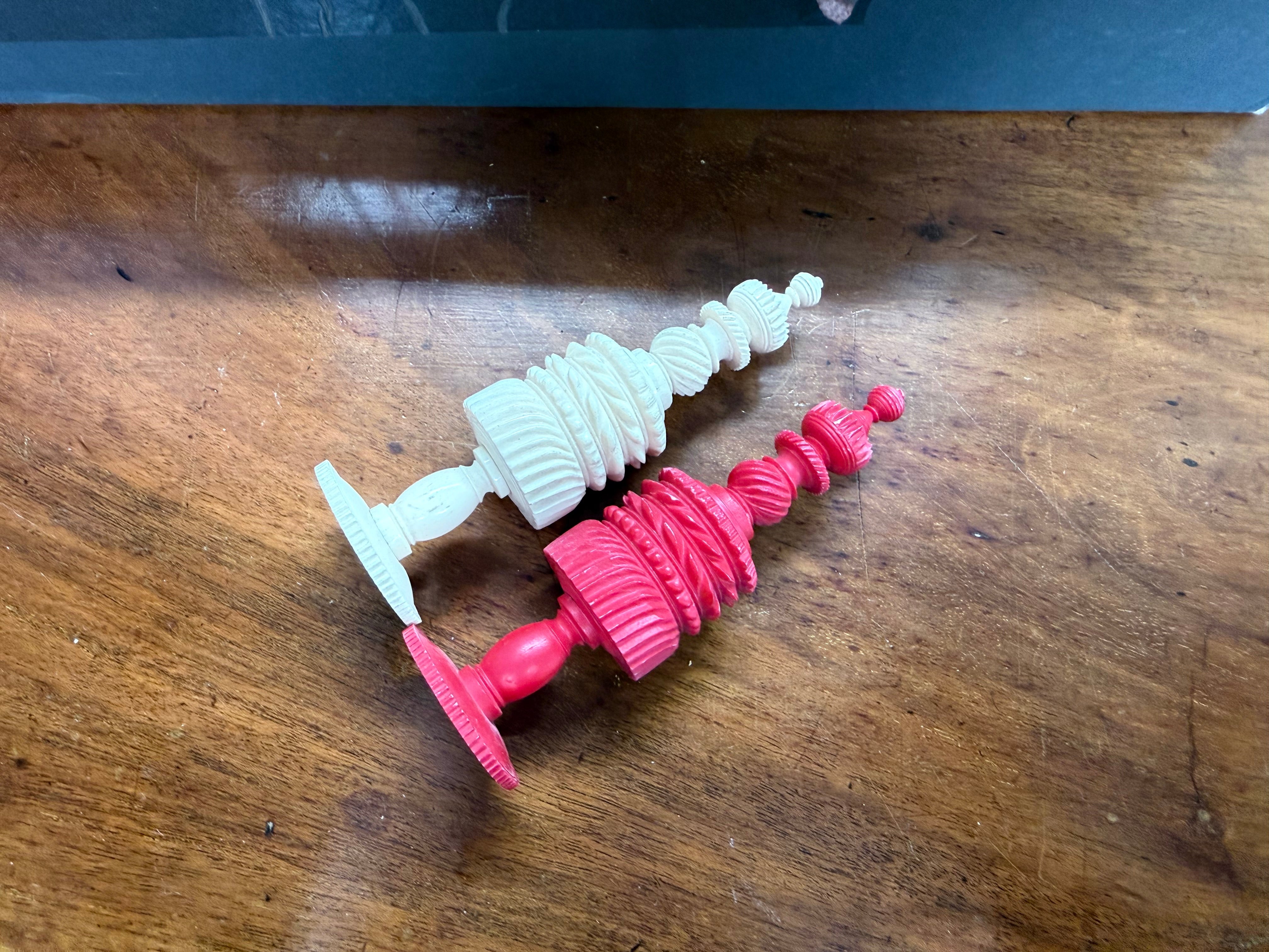 Antique Bone Very Fine Barley Corn Pattern Red & White Chess Set | Antique & Vintage | Moonee Ponds Antiques | Australia Wide