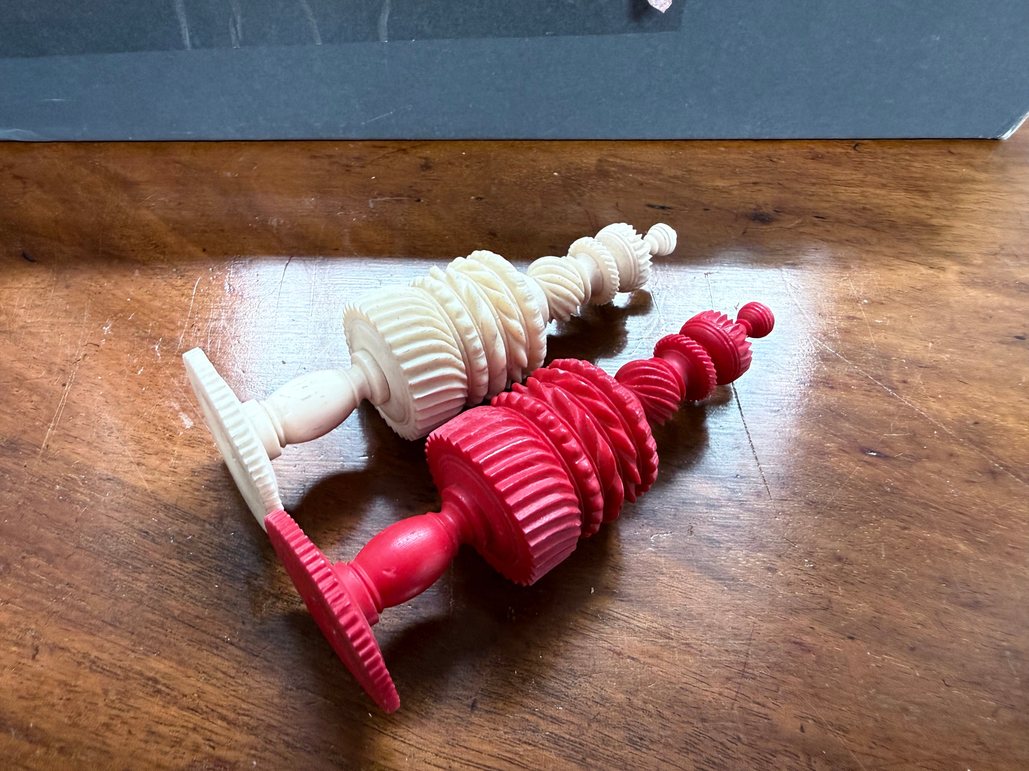 Antique Bone Very Fine Barley Corn Pattern Red & White Chess Set | Antique & Vintage | Moonee Ponds Antiques | Australia Wide
