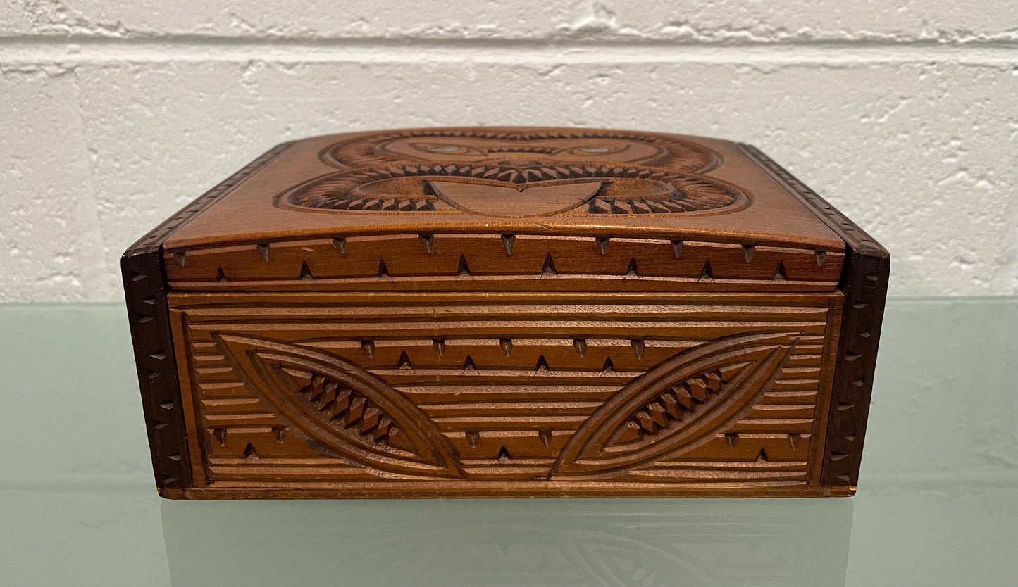 Vintage Maori Hand Carved Trinket Jewellery Box