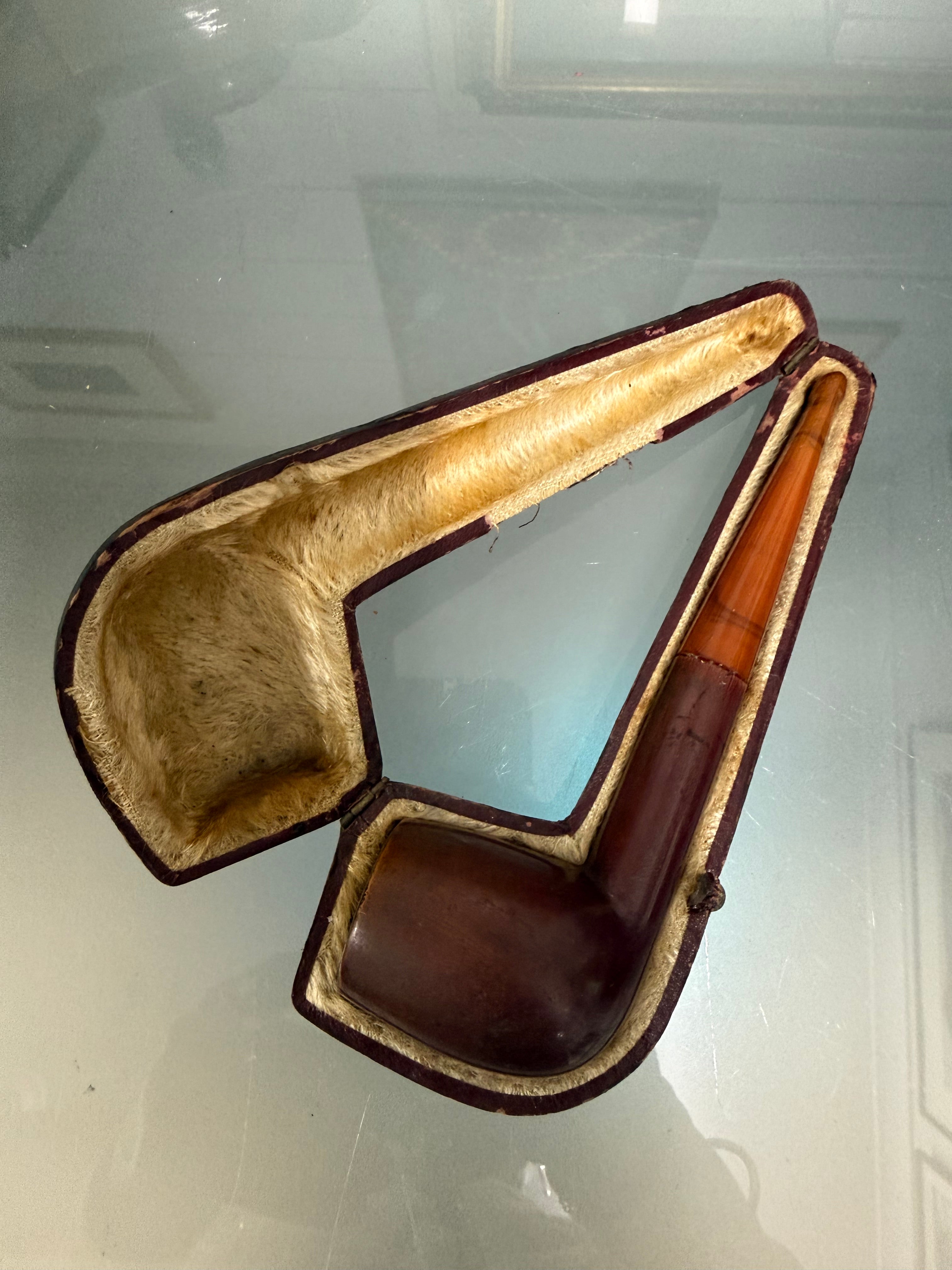 Antique Traditional English Pipe In Original Case