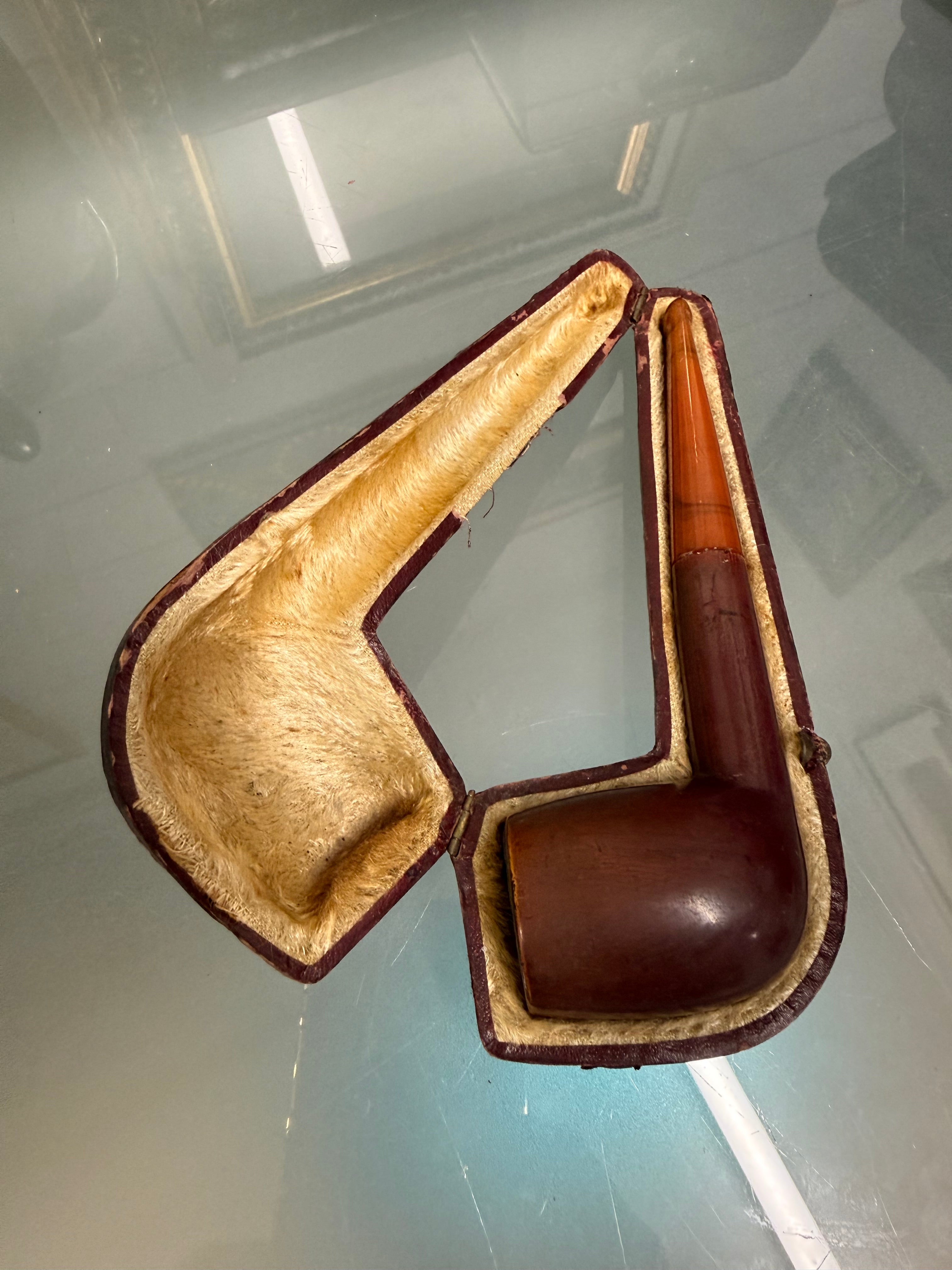 Antique Traditional English Pipe In Original Case
