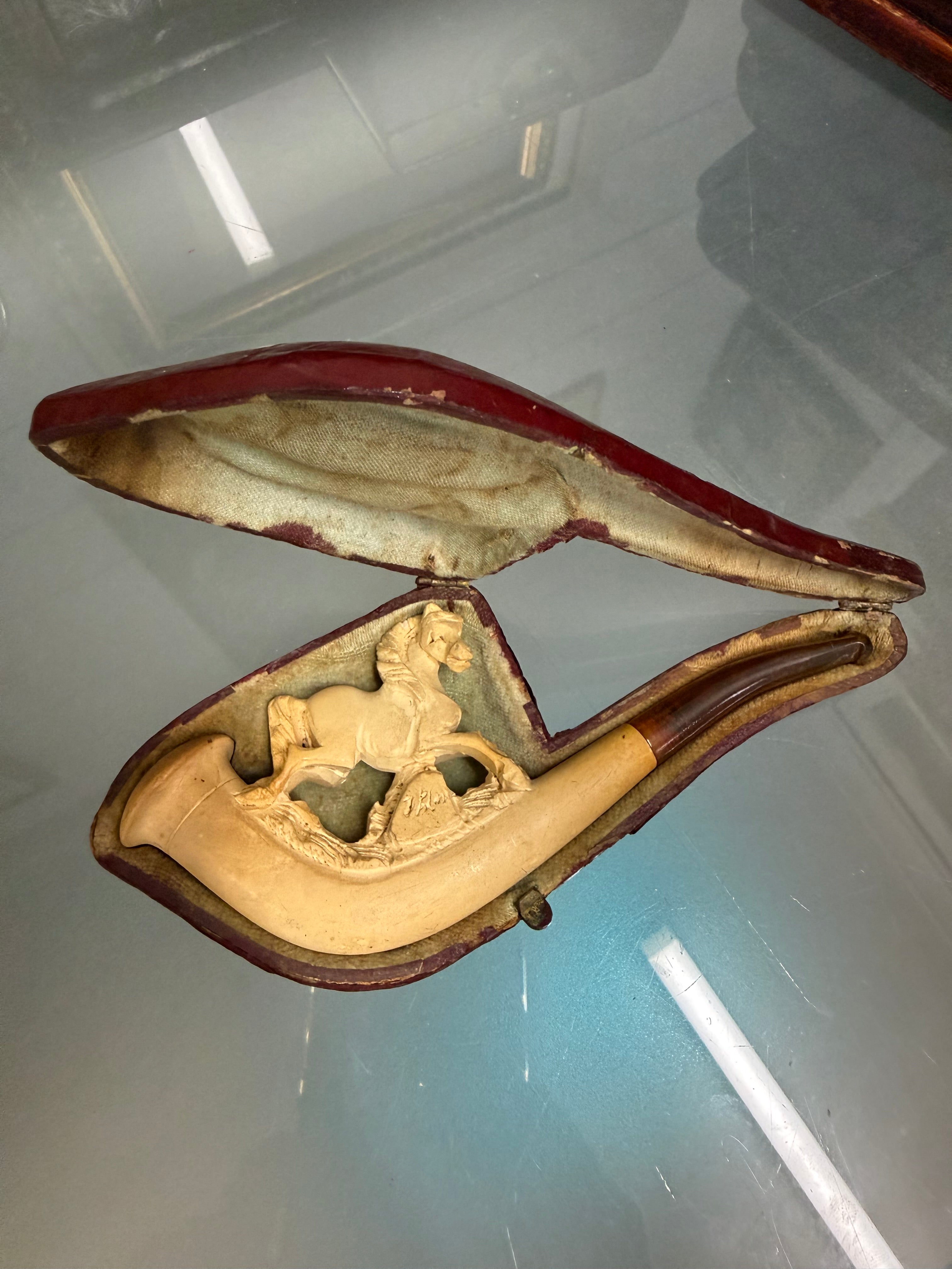 Antique Meerschaum Pipe In Original Case