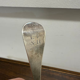 London Sterling Silver Rat Tail Serving Spoon Hallmarked for1622