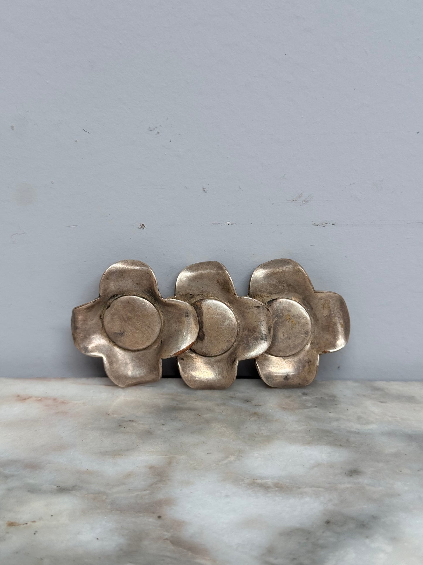 Silver Tone Modernist Brooch Circ: 1960's