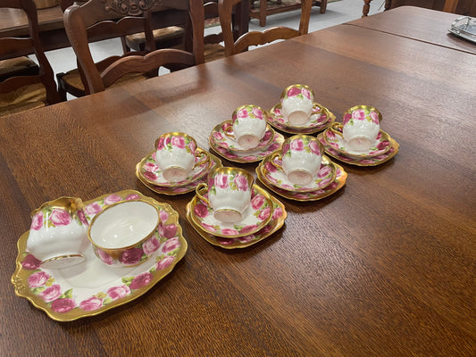 Royal Albert "Old English Rose" 21 pcs Tea Set Made In England