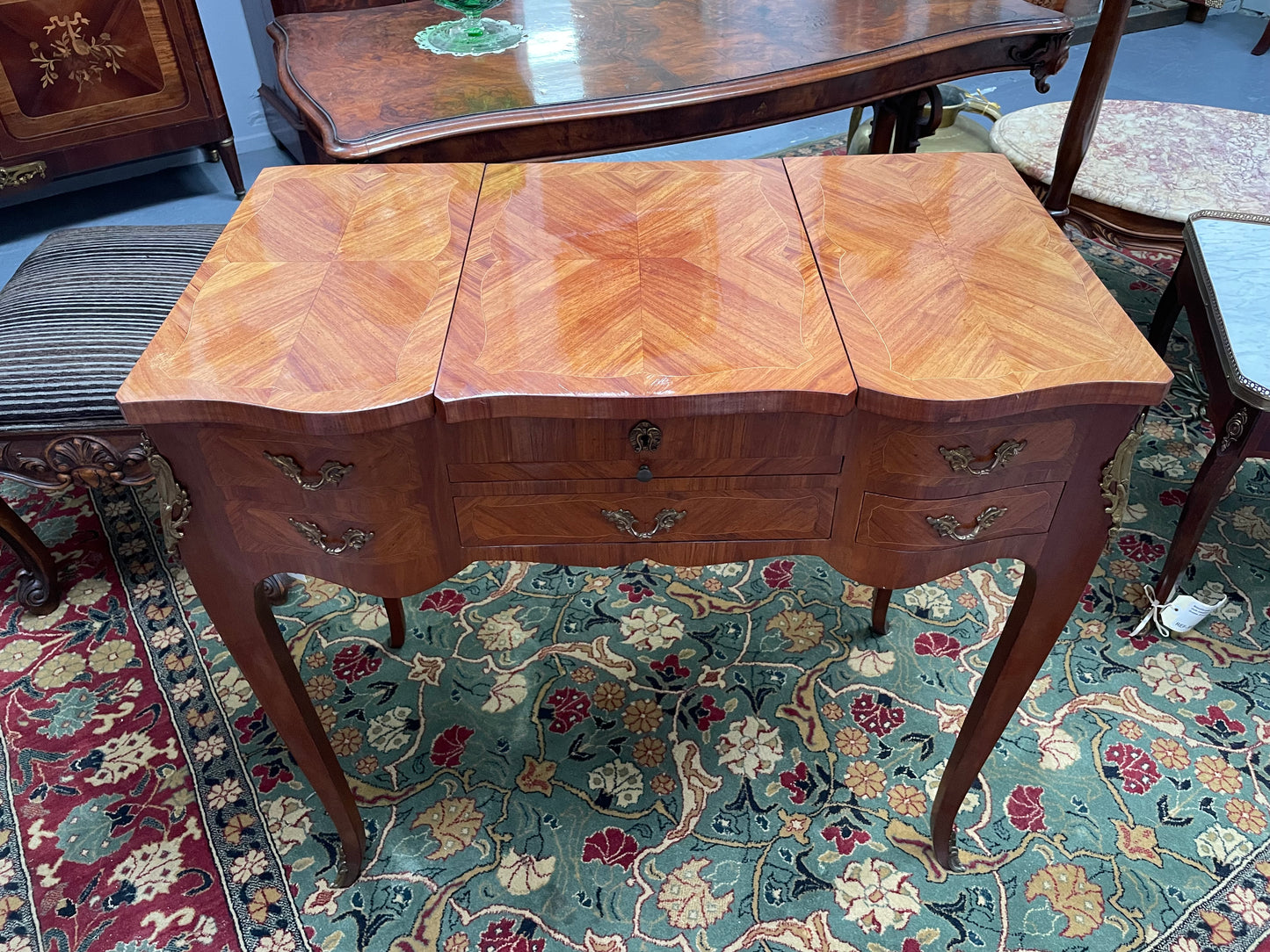 Early 20th Century French Louis XV Style Lady's Dressing Table "Poudreuse"