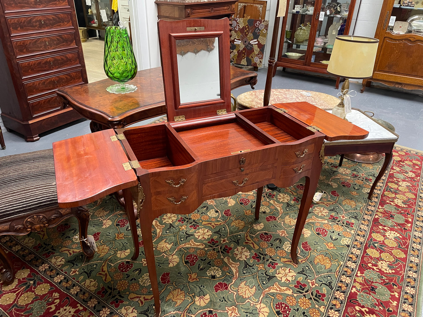 Early 20th Century French Louis XV Style Lady's Dressing Table "Poudreuse"