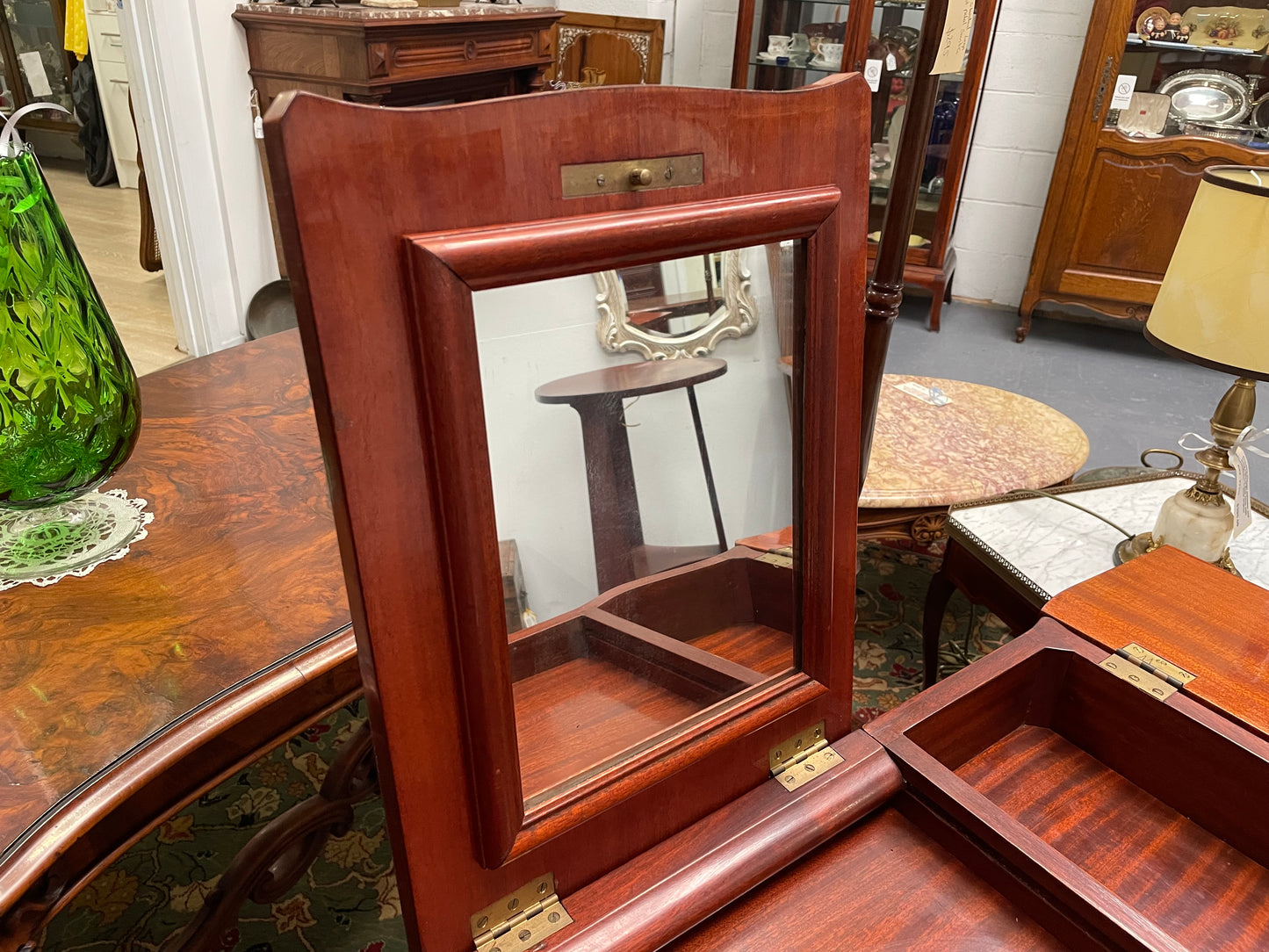 Early 20th Century French Louis XV Style Lady's Dressing Table "Poudreuse"