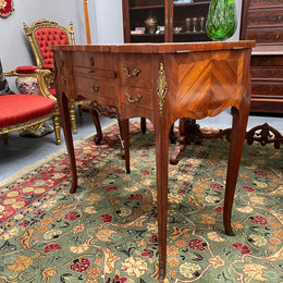 Early 20th Century French Louis XV Style Lady's Dressing Table "Poudreuse"