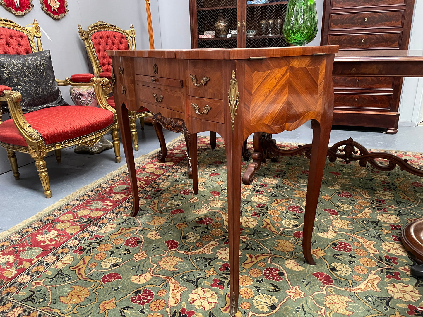 Early 20th Century French Louis XV Style Lady's Dressing Table "Poudreuse"