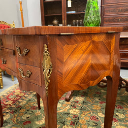 Early 20th Century French Louis XV Style Lady's Dressing Table "Poudreuse"