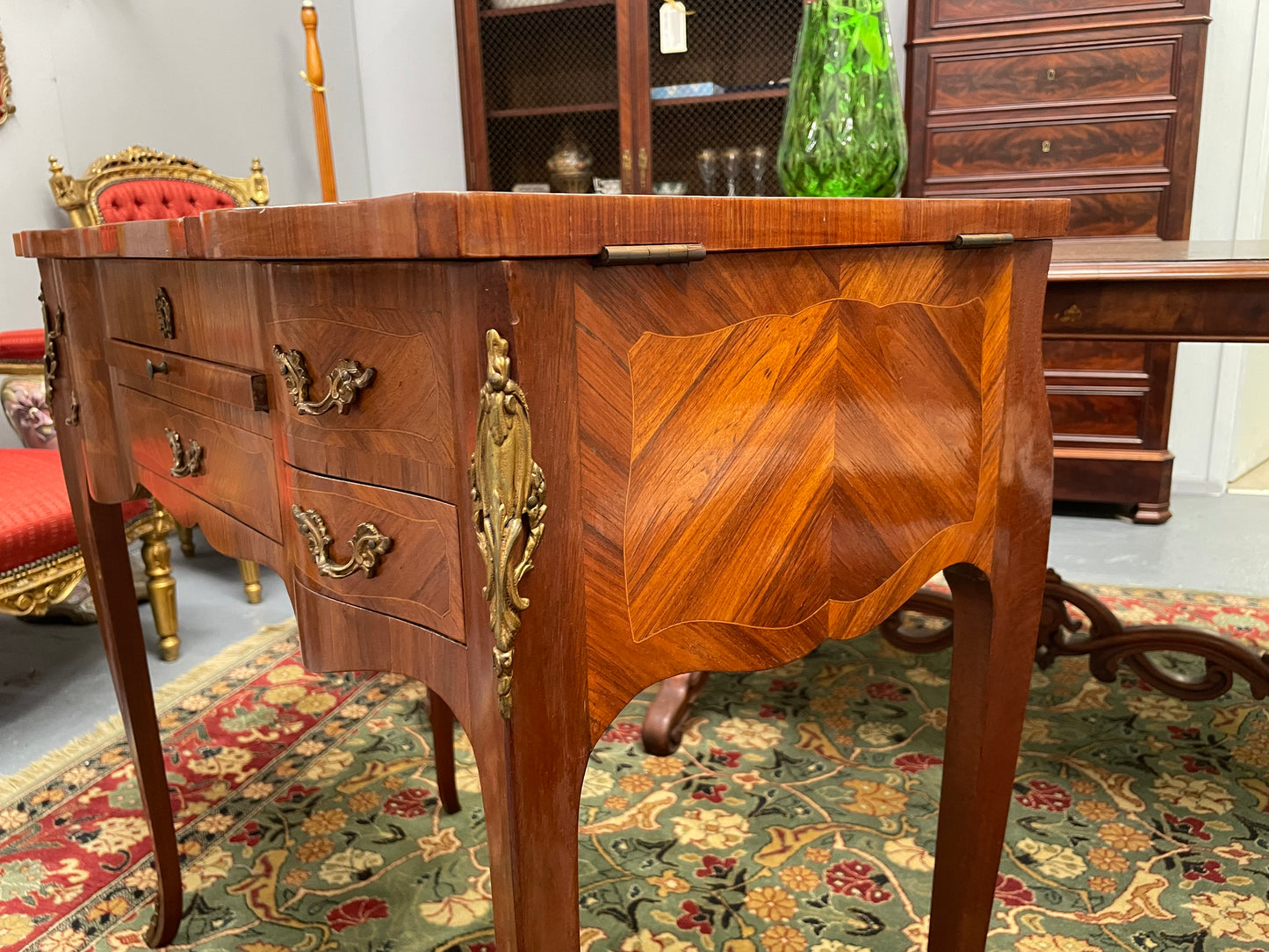 Early 20th Century French Louis XV Style Lady's Dressing Table "Poudreuse"