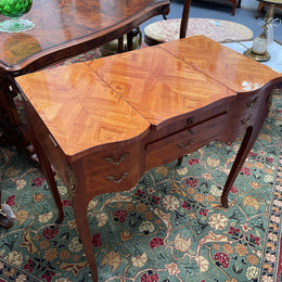 Early 20th Century French Louis XV Style Lady's Dressing Table "Poudreuse"