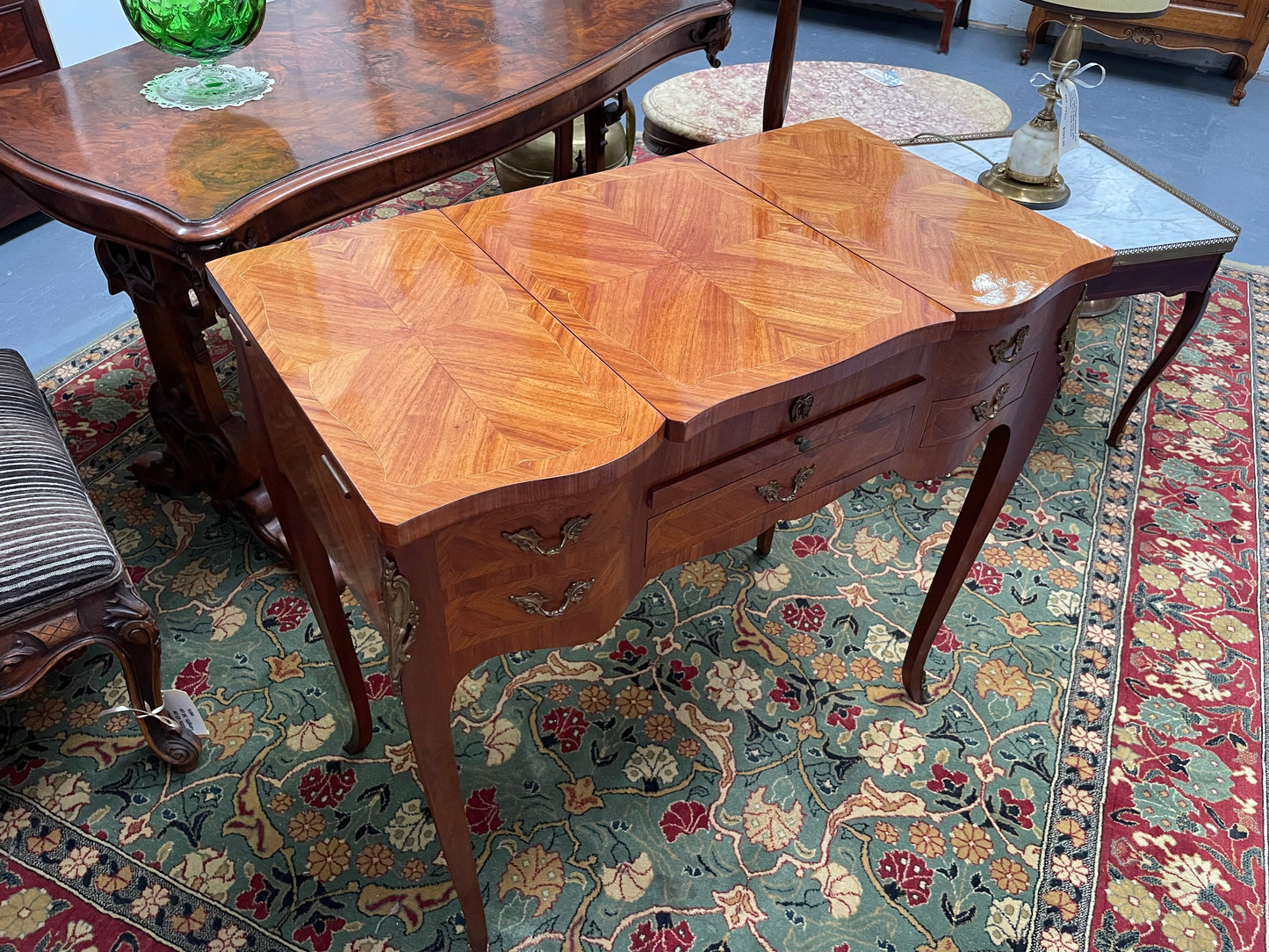 Early 20th Century French Louis XV Style Lady's Dressing Table "Poudreuse"