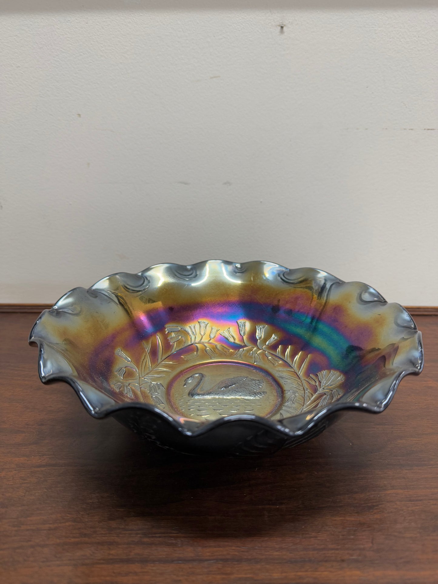 Vintage Crown Crystal Australian Carnival Glass Swan Master Bowl