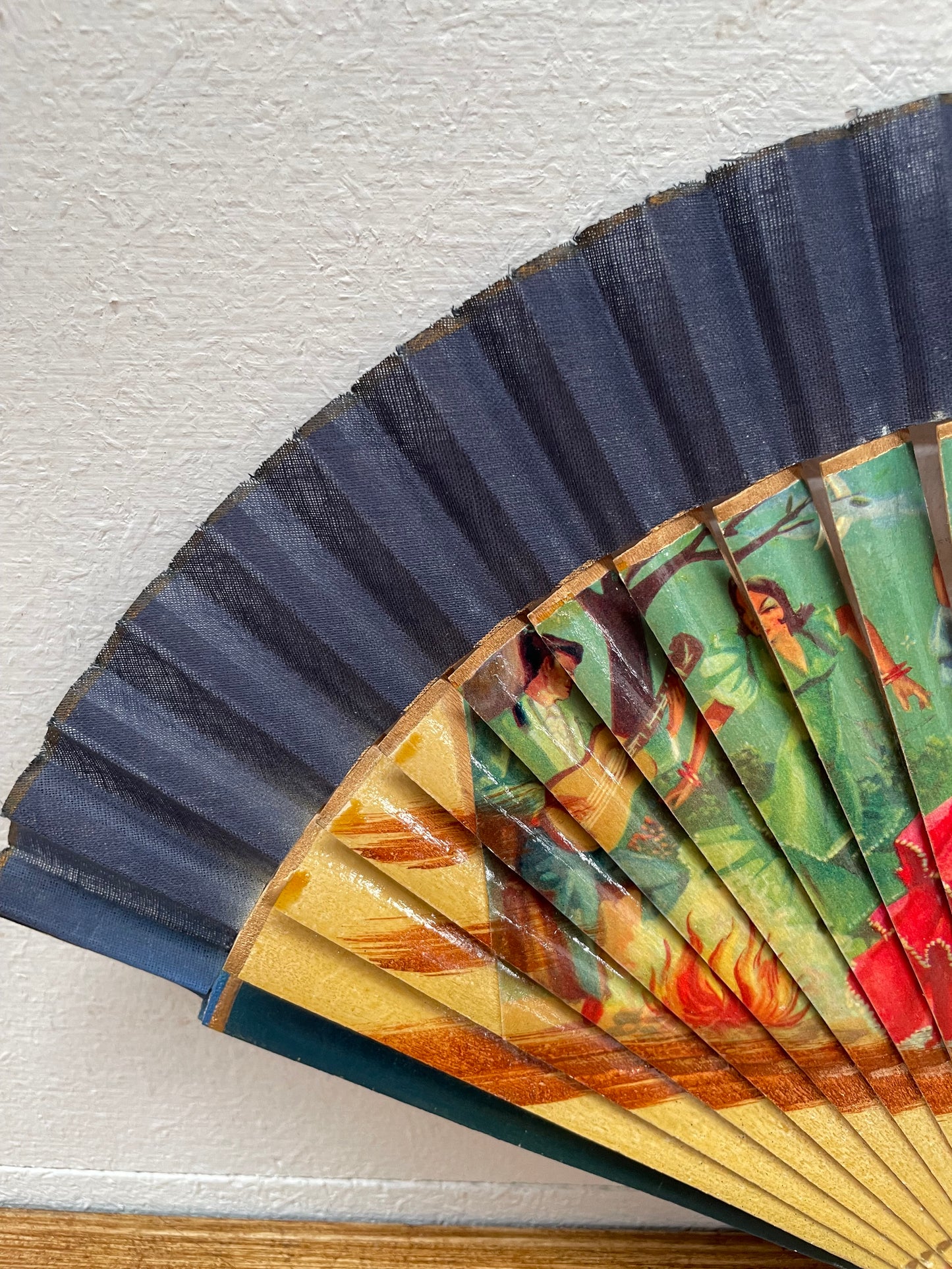 Charming Vintage Wooden Fan Painted With Spanish Dancing Scene